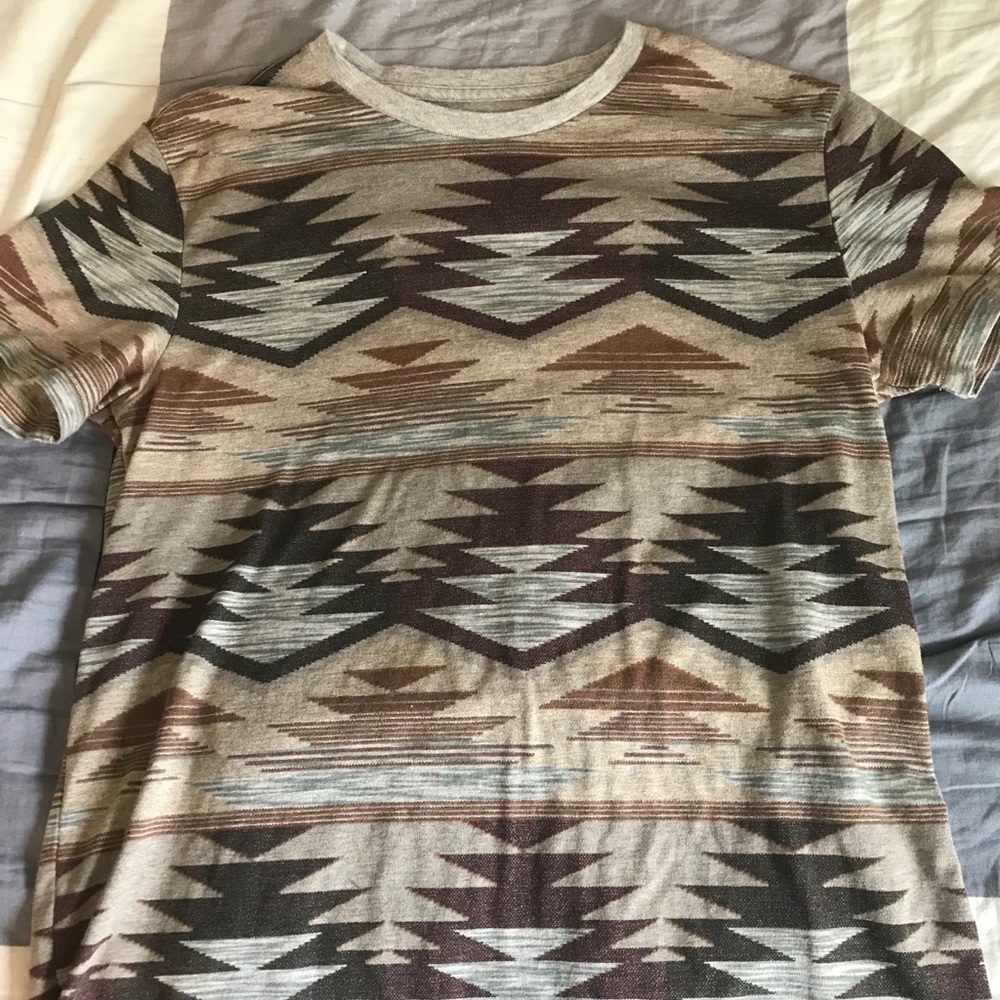 American Eagle Pattern Tee (M - Patterned)